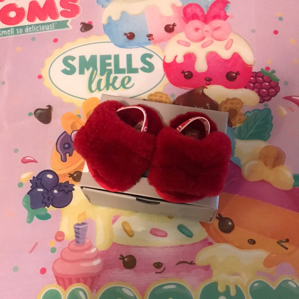 Infant Ugg slides